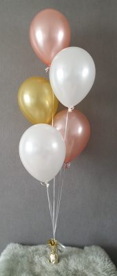 boondesigns ballondecoratie tros met 5 heliumballonnen