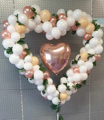 boondesigns ballondecoratie weddinghart frame organic